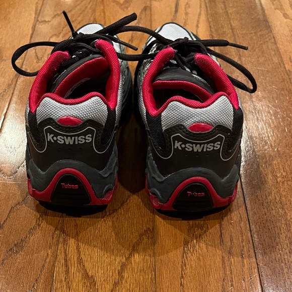 Like new K Swiss sneakers. Size 8.5 PINK & GRAY - Picture 3 of 8